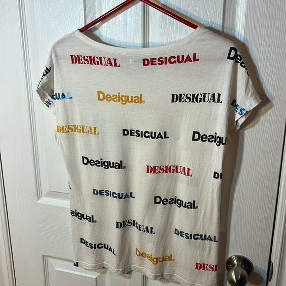 Desigual Kendall 1980's Multiple Logo Pattern Top Desigual Style 19SWTKCH M - Picture 4 of 6